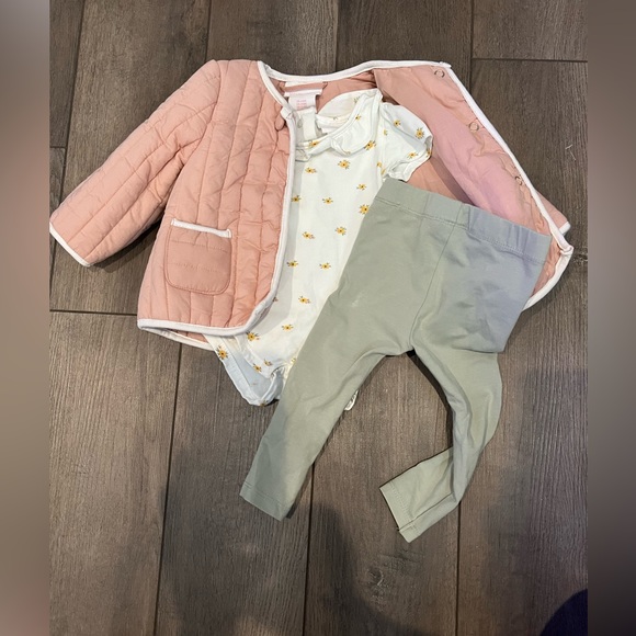 Shabby Chic Baby Girl Outfit - Picture 1 of 2